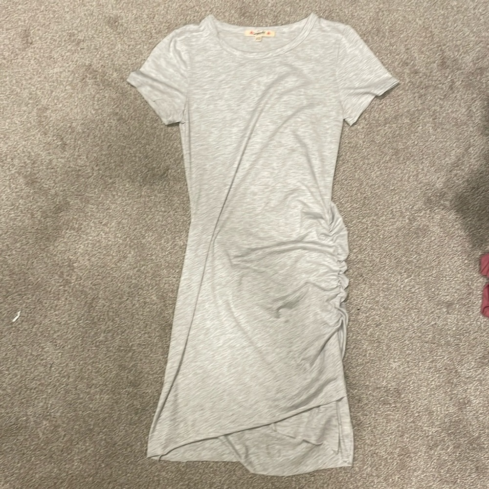 Light grey t-shirt dress. Sz XS.